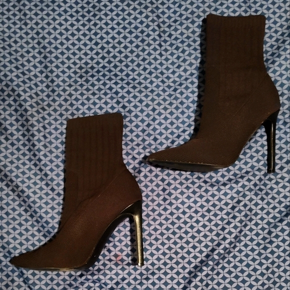 Steve Madden Booties - Picture 2 of 6